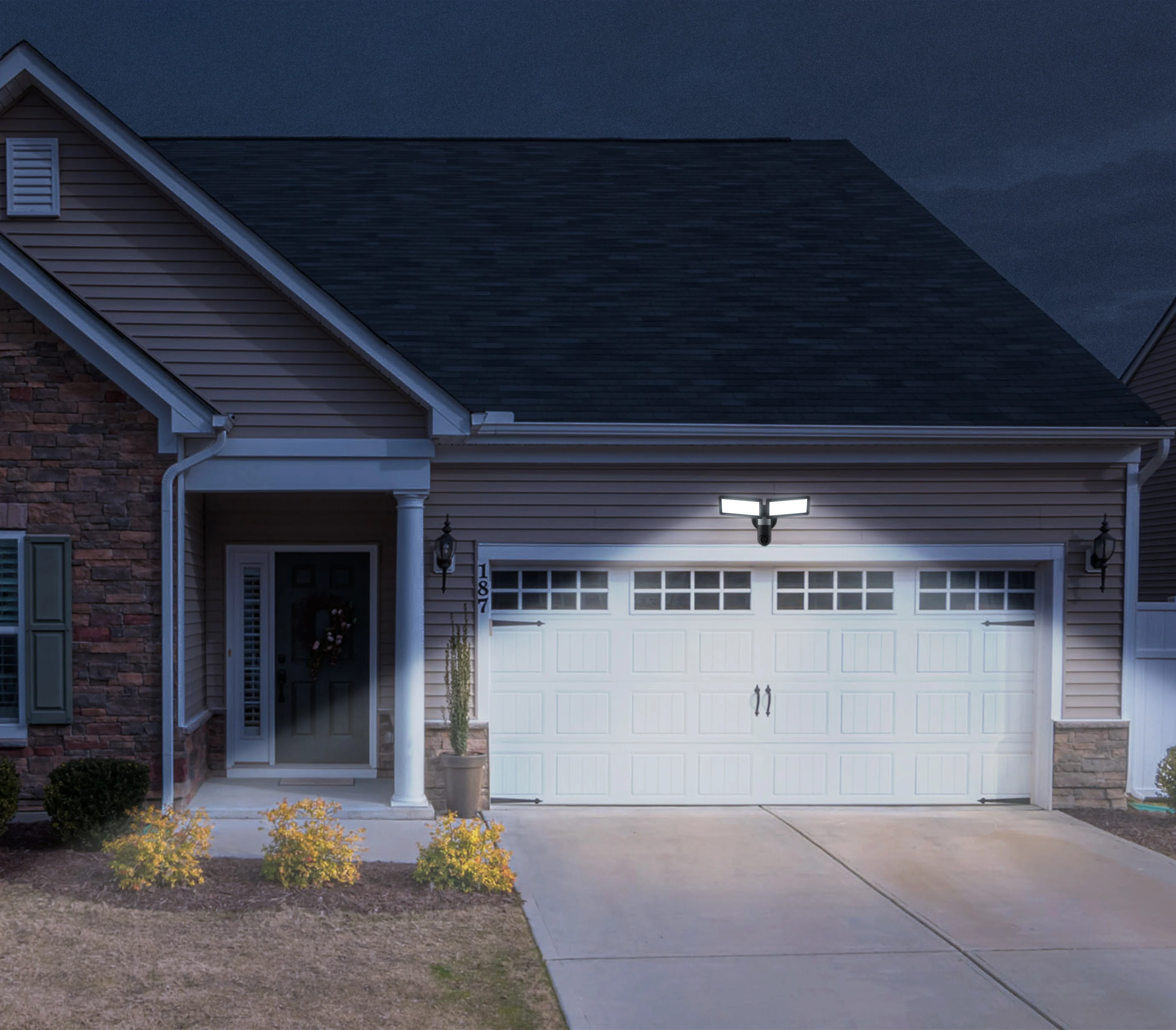 WiFi Waterproof Outdoor Security Light with HD 1080p Camera, Black - Image 3